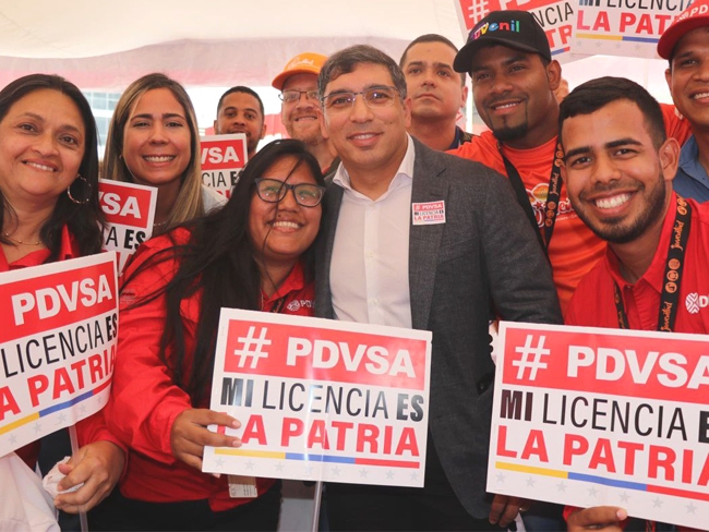 PDVSA inició histórica jornada de recolección de firmas “Mi licencia es la Patria”