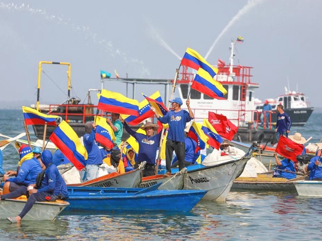 Presidente Maduro constató trabajos de PDVSA para la recuperación del Lago de Maracaibo